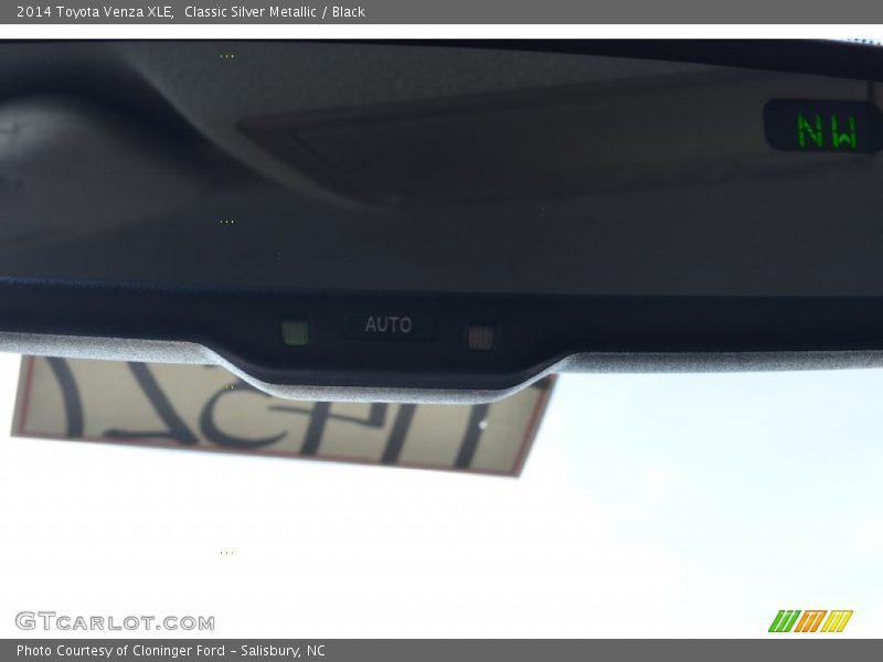 Classic Silver Metallic / Black 2014 Toyota Venza XLE