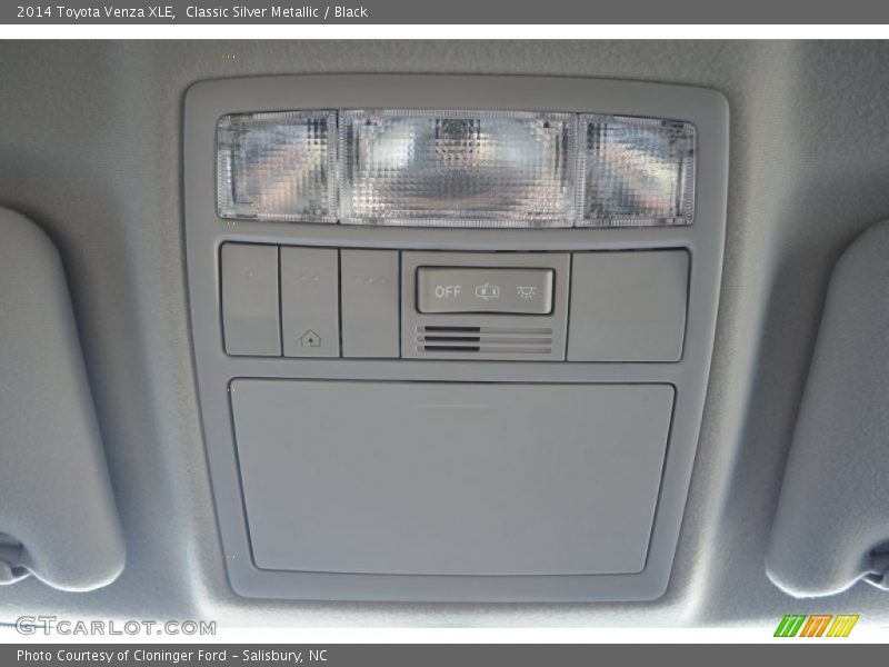 Classic Silver Metallic / Black 2014 Toyota Venza XLE