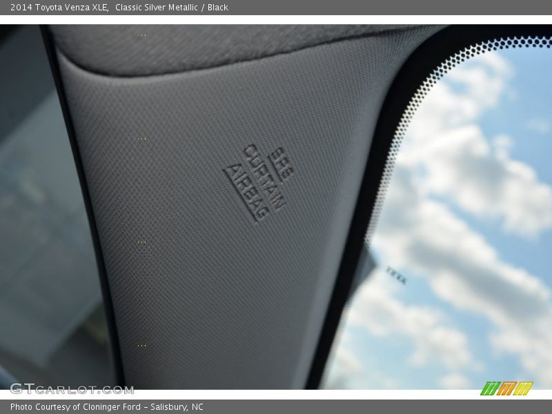 Classic Silver Metallic / Black 2014 Toyota Venza XLE