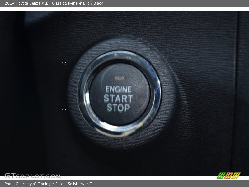 Classic Silver Metallic / Black 2014 Toyota Venza XLE