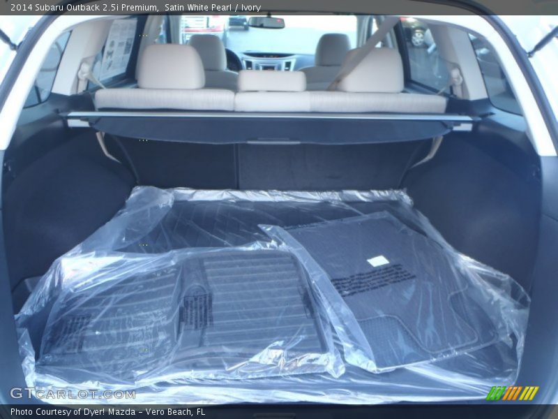 Satin White Pearl / Ivory 2014 Subaru Outback 2.5i Premium