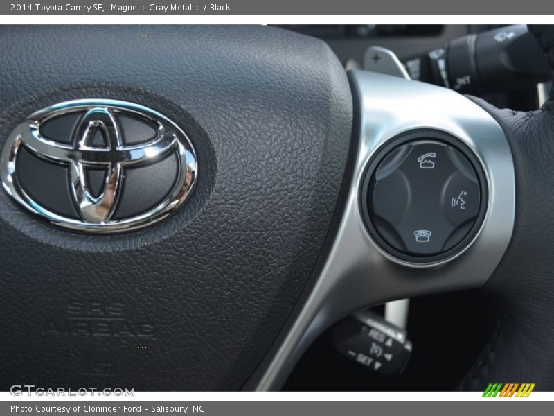 Magnetic Gray Metallic / Black 2014 Toyota Camry SE