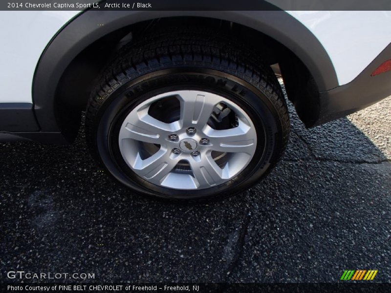 Arctic Ice / Black 2014 Chevrolet Captiva Sport LS
