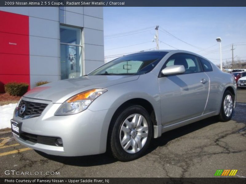 Radiant Silver Metallic / Charcoal 2009 Nissan Altima 2.5 S Coupe