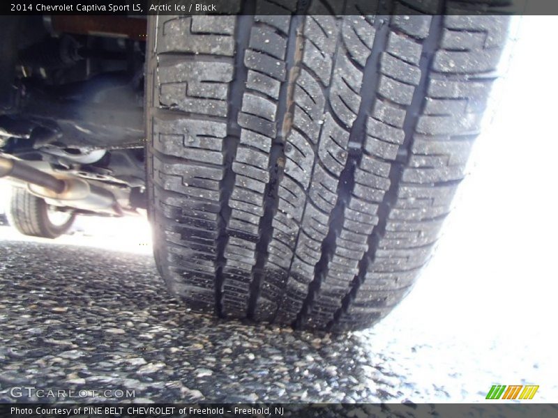 Arctic Ice / Black 2014 Chevrolet Captiva Sport LS