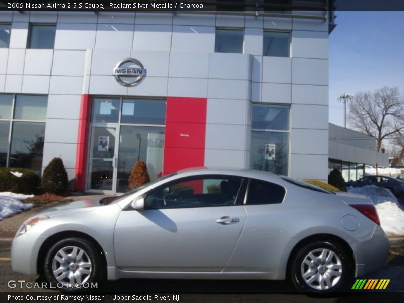 Radiant Silver Metallic / Charcoal 2009 Nissan Altima 2.5 S Coupe