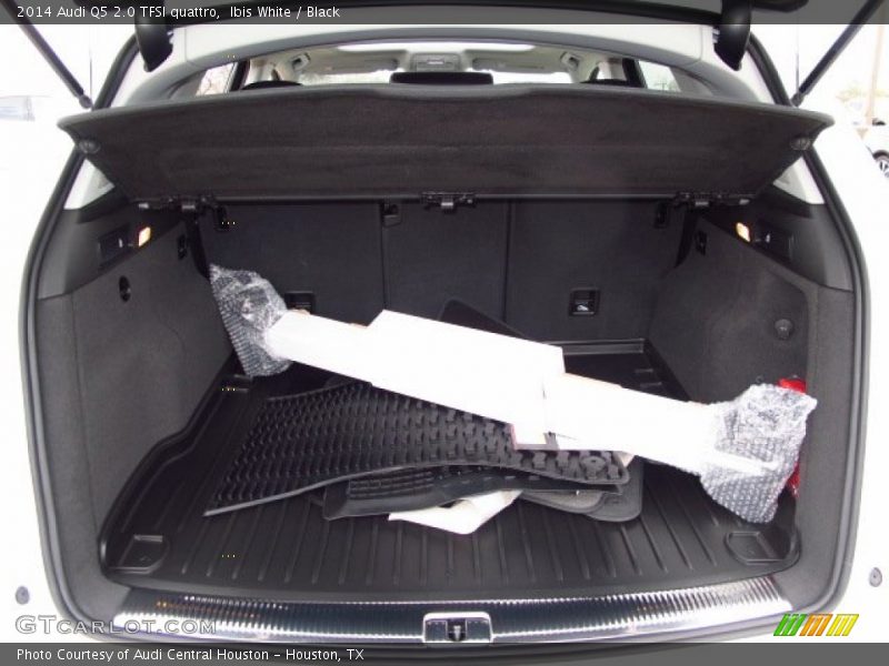 Ibis White / Black 2014 Audi Q5 2.0 TFSI quattro