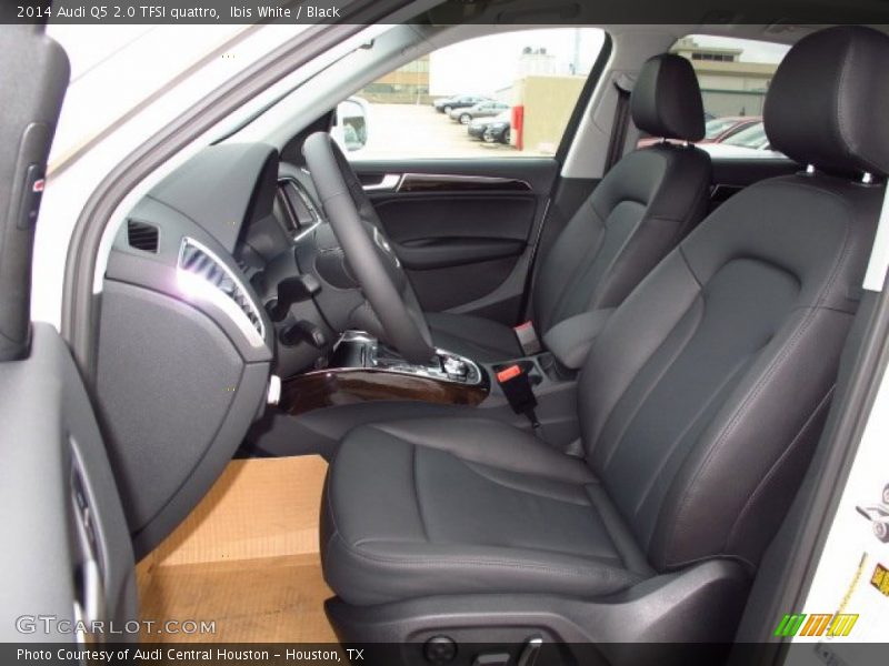 Ibis White / Black 2014 Audi Q5 2.0 TFSI quattro