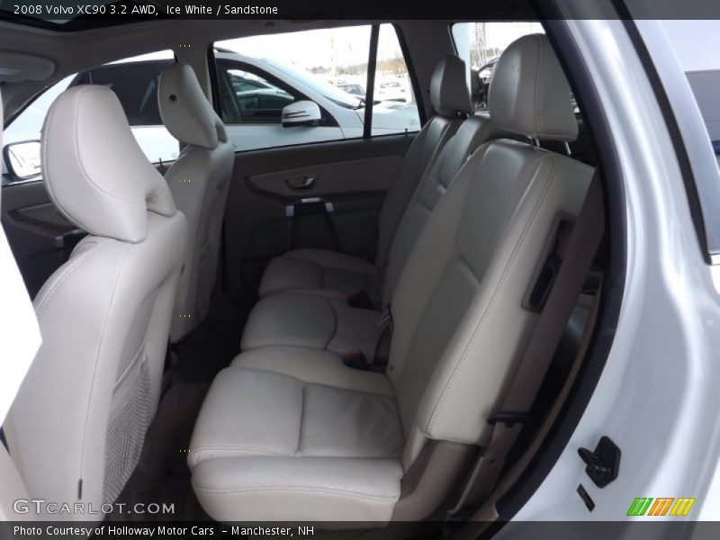 Ice White / Sandstone 2008 Volvo XC90 3.2 AWD