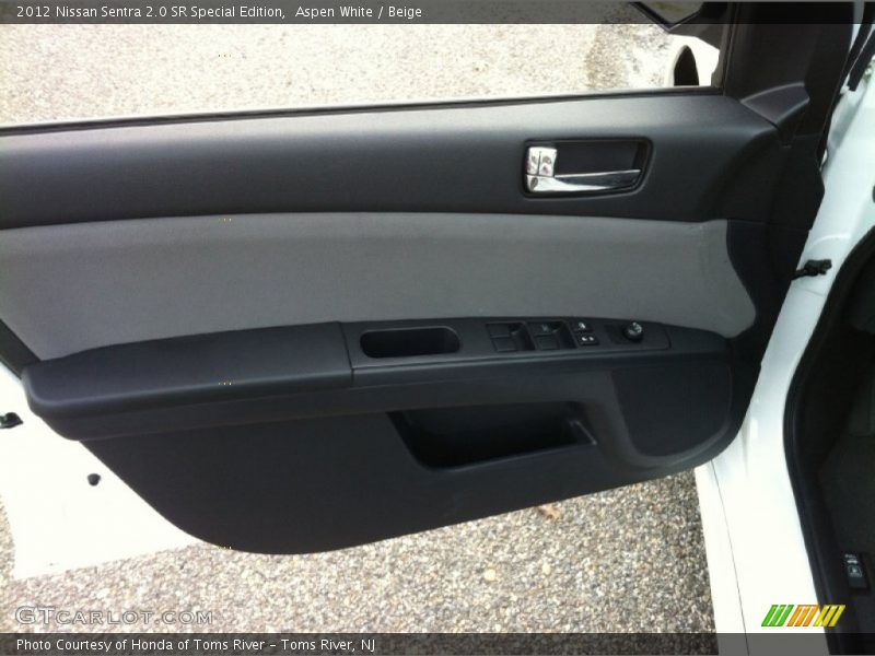 Aspen White / Beige 2012 Nissan Sentra 2.0 SR Special Edition