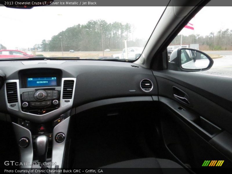 Silver Ice Metallic / Jet Black 2013 Chevrolet Cruze LT