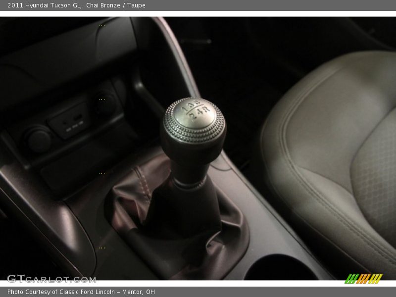 Chai Bronze / Taupe 2011 Hyundai Tucson GL