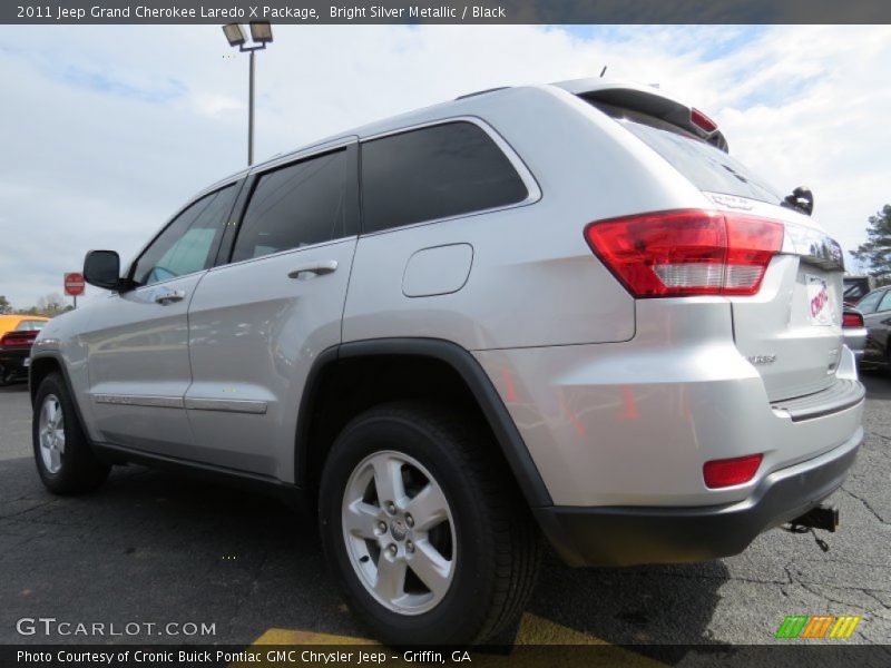 Bright Silver Metallic / Black 2011 Jeep Grand Cherokee Laredo X Package