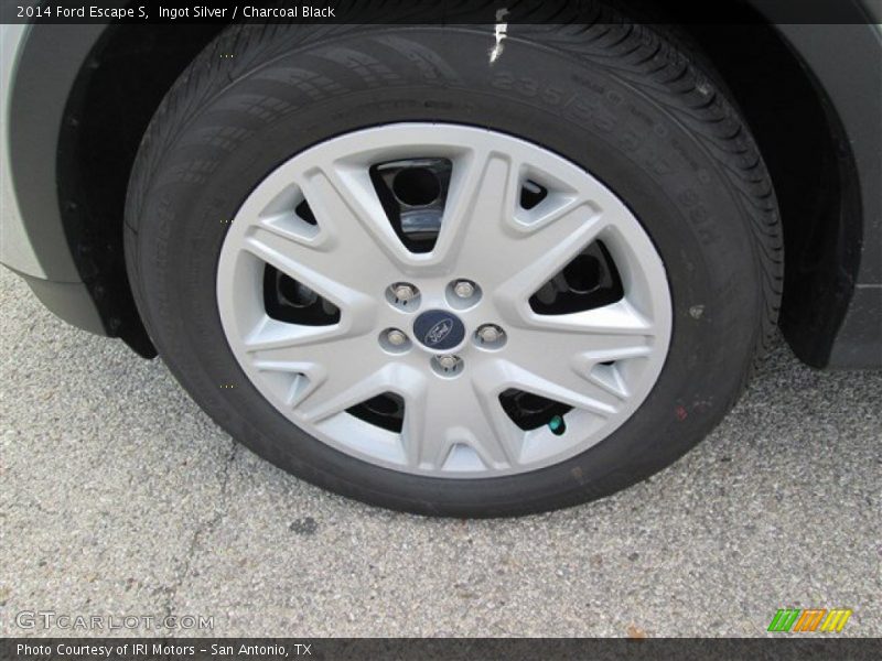 Ingot Silver / Charcoal Black 2014 Ford Escape S