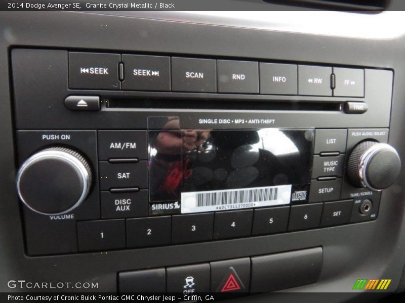 Granite Crystal Metallic / Black 2014 Dodge Avenger SE