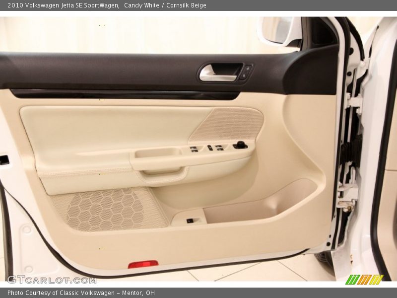 Door Panel of 2010 Jetta SE SportWagen