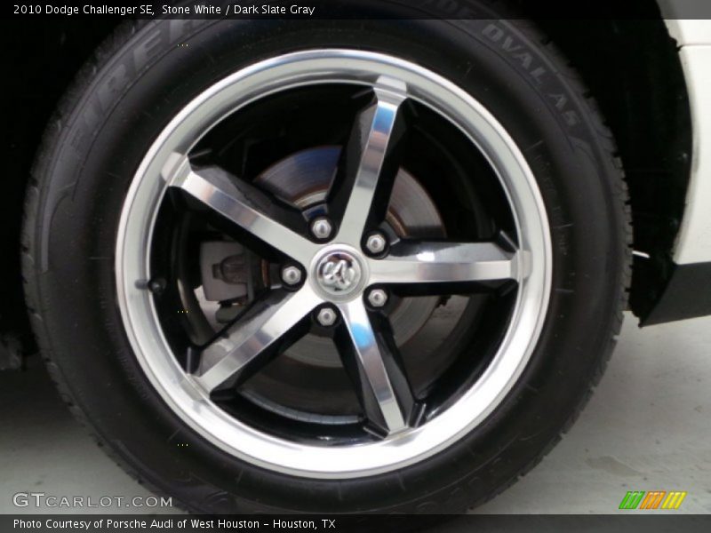 Stone White / Dark Slate Gray 2010 Dodge Challenger SE