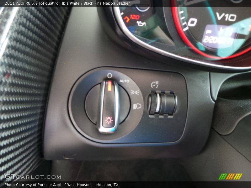Ibis White / Black Fine Nappa Leather 2011 Audi R8 5.2 FSI quattro