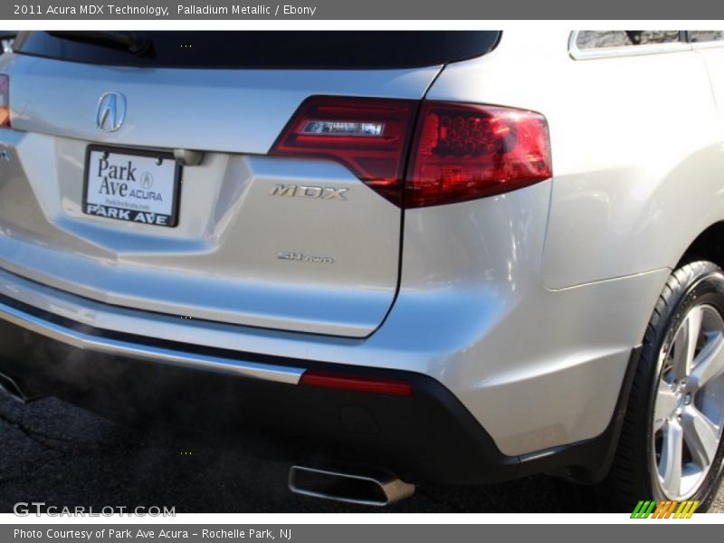 Palladium Metallic / Ebony 2011 Acura MDX Technology