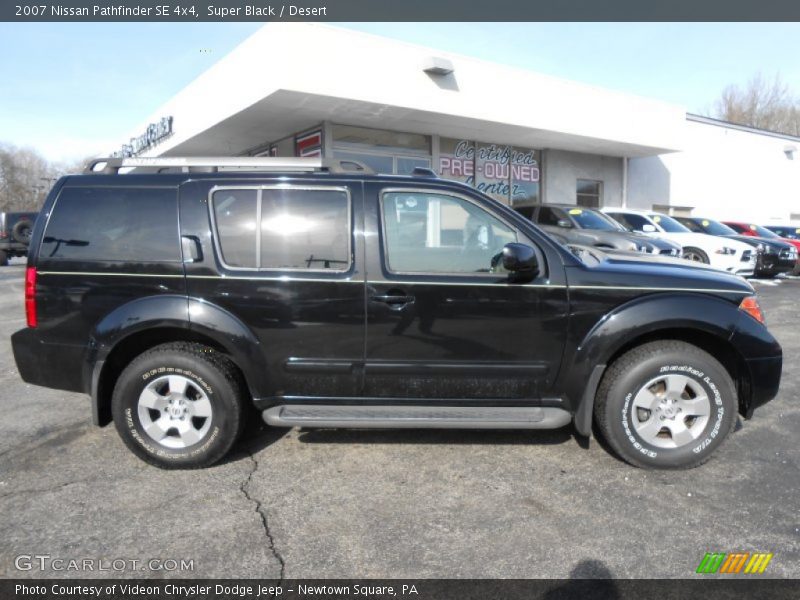 Super Black / Desert 2007 Nissan Pathfinder SE 4x4