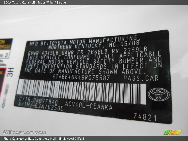 Super White / Bisque 2009 Toyota Camry LE
