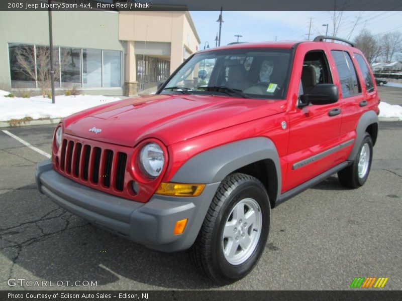 Front 3/4 View of 2005 Liberty Sport 4x4