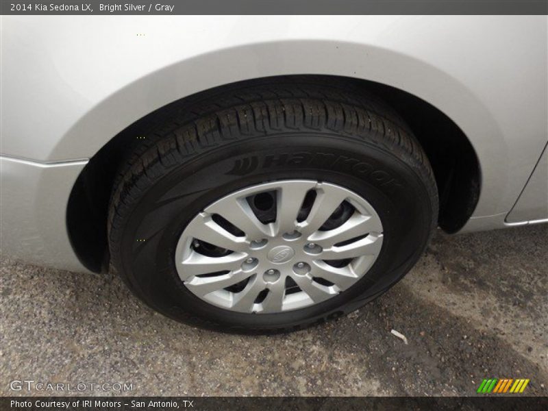 Bright Silver / Gray 2014 Kia Sedona LX