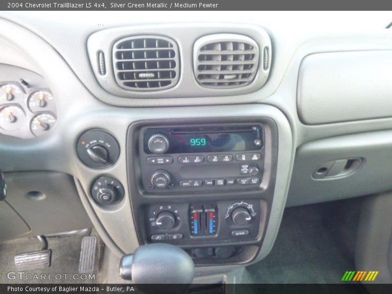 Silver Green Metallic / Medium Pewter 2004 Chevrolet TrailBlazer LS 4x4