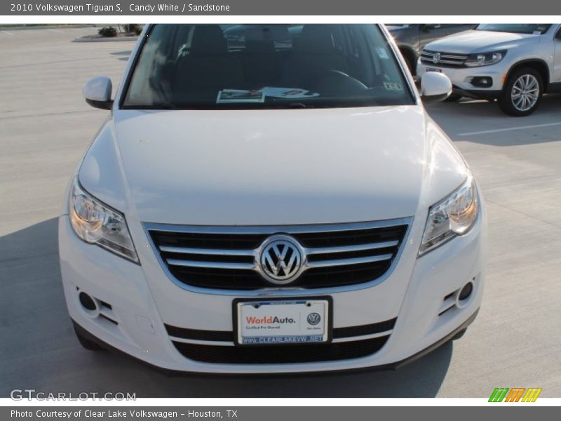 Candy White / Sandstone 2010 Volkswagen Tiguan S