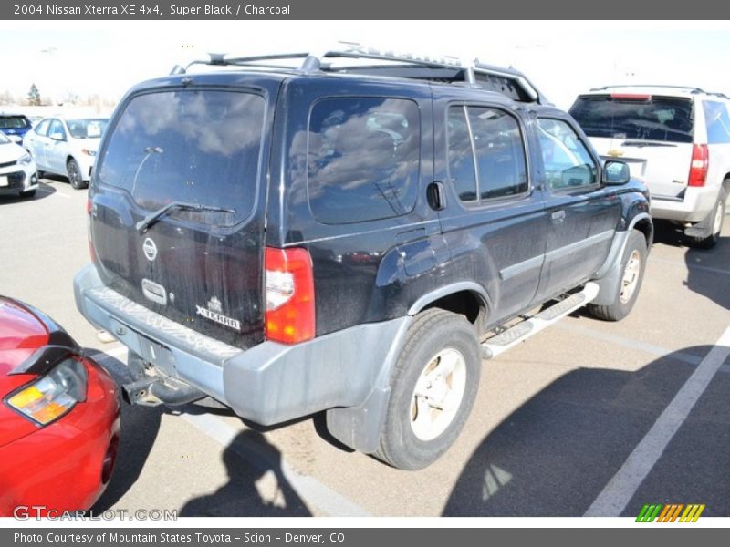 Super Black / Charcoal 2004 Nissan Xterra XE 4x4