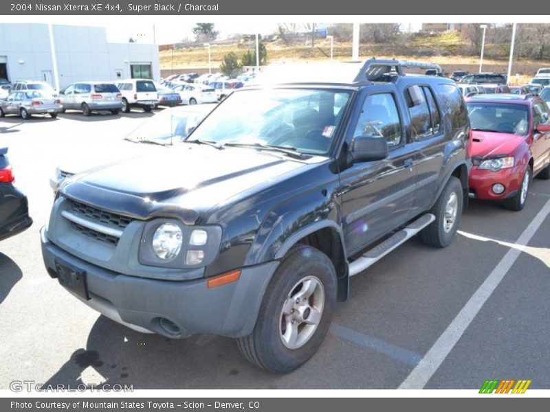 Super Black / Charcoal 2004 Nissan Xterra XE 4x4
