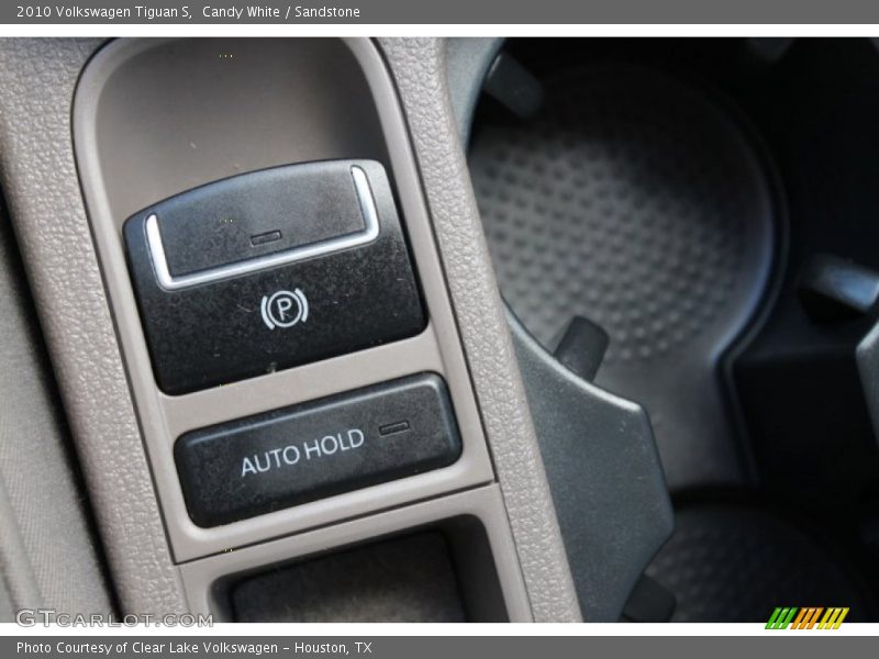 Candy White / Sandstone 2010 Volkswagen Tiguan S