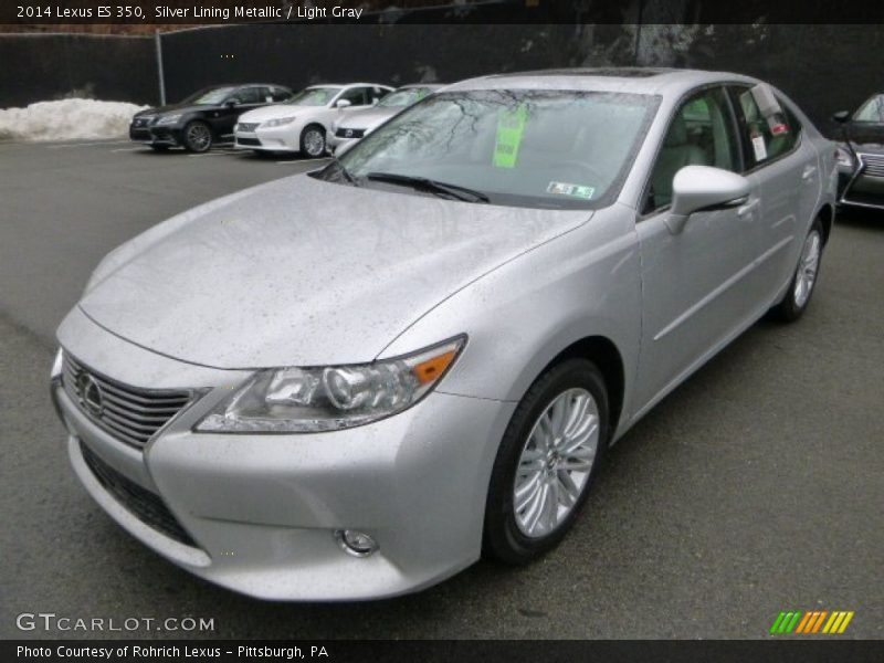 Front 3/4 View of 2014 ES 350