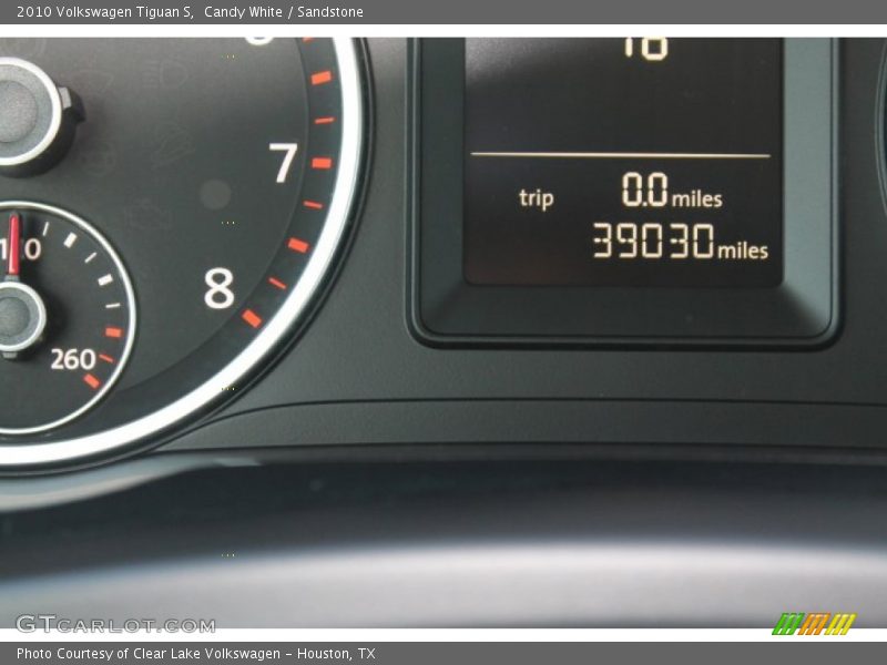 Candy White / Sandstone 2010 Volkswagen Tiguan S