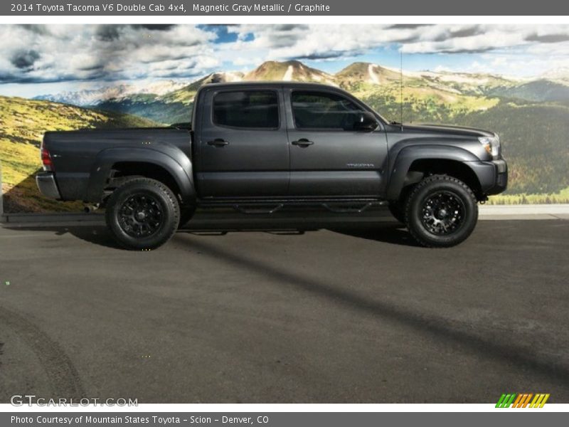 Magnetic Gray Metallic / Graphite 2014 Toyota Tacoma V6 Double Cab 4x4