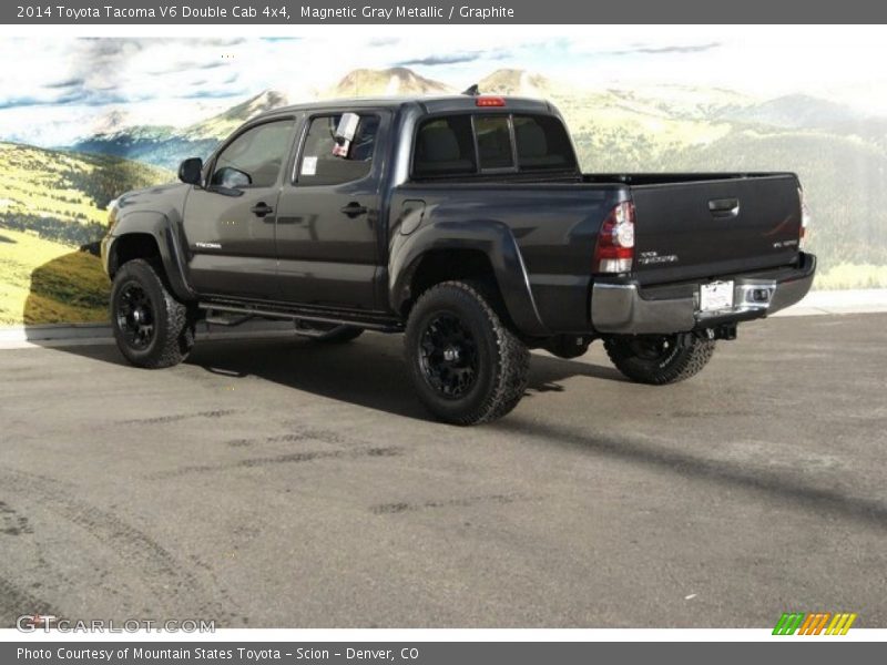 Magnetic Gray Metallic / Graphite 2014 Toyota Tacoma V6 Double Cab 4x4