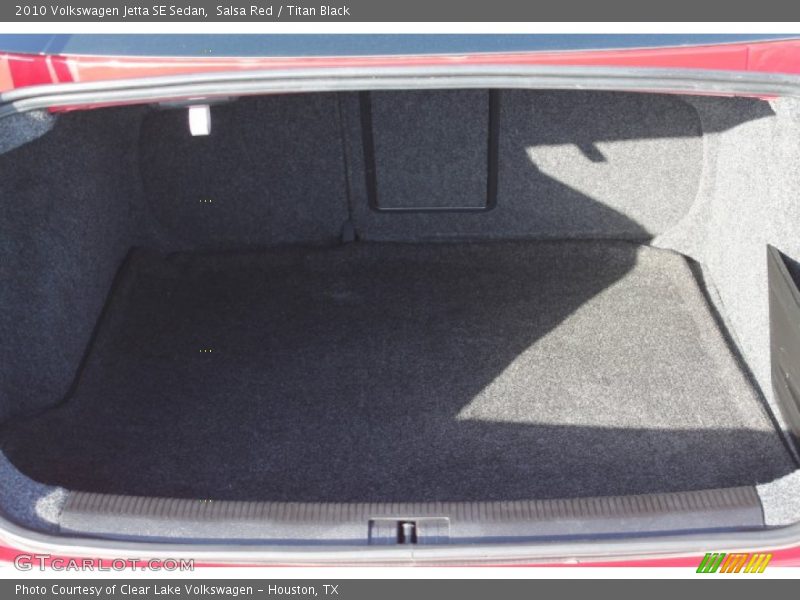 Salsa Red / Titan Black 2010 Volkswagen Jetta SE Sedan