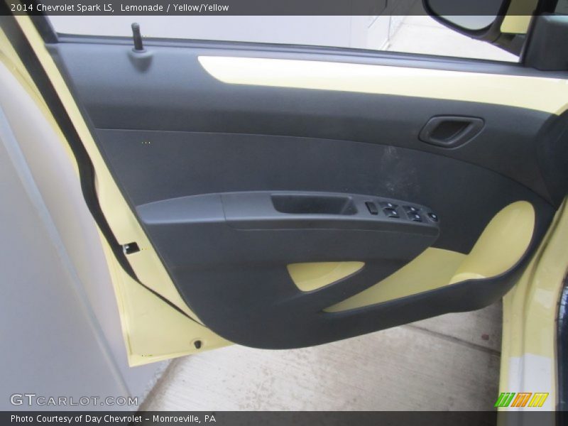 Lemonade / Yellow/Yellow 2014 Chevrolet Spark LS