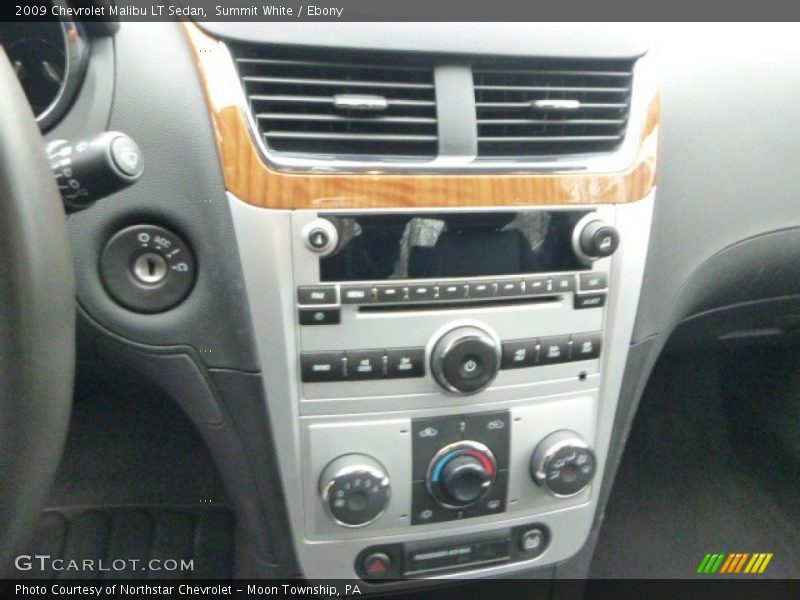 Summit White / Ebony 2009 Chevrolet Malibu LT Sedan