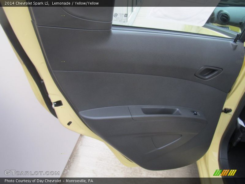 Lemonade / Yellow/Yellow 2014 Chevrolet Spark LS