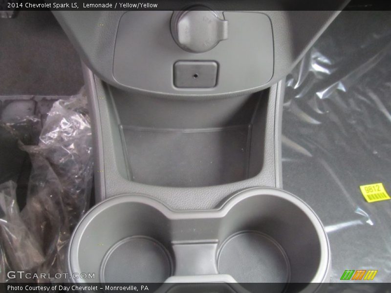 Lemonade / Yellow/Yellow 2014 Chevrolet Spark LS