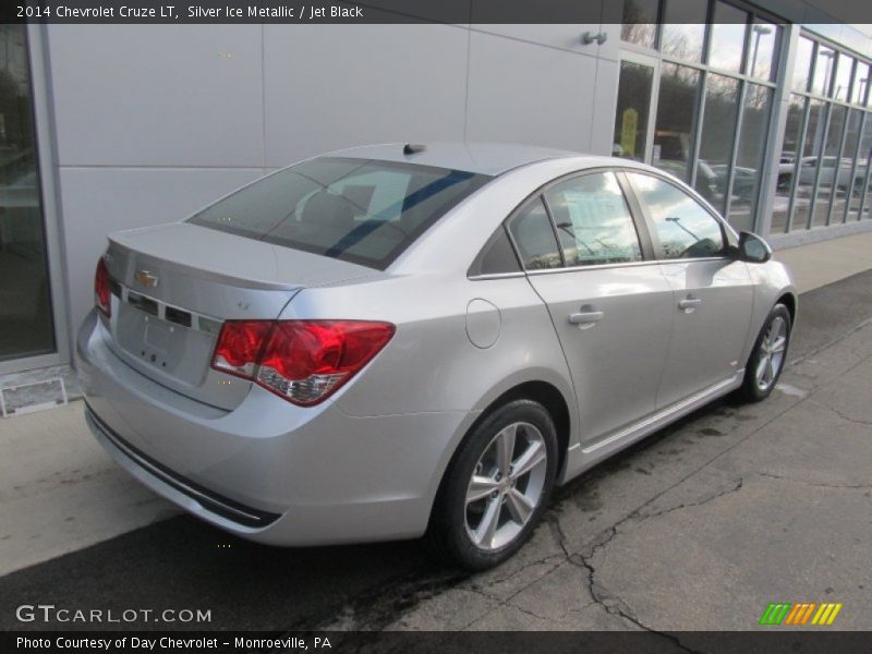 Silver Ice Metallic / Jet Black 2014 Chevrolet Cruze LT