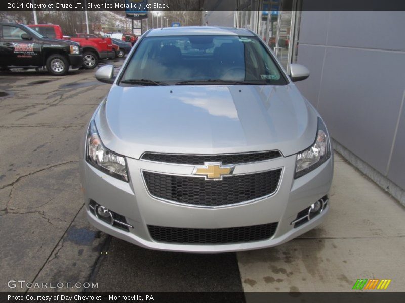 Silver Ice Metallic / Jet Black 2014 Chevrolet Cruze LT