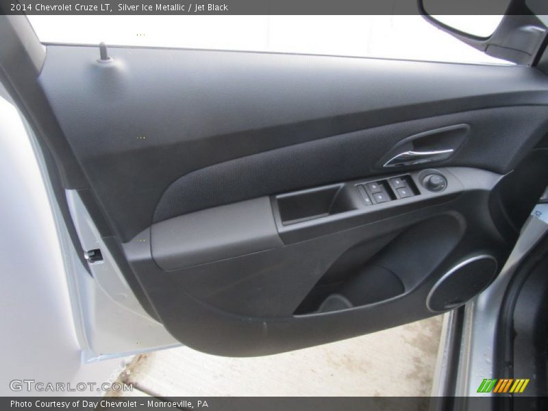 Silver Ice Metallic / Jet Black 2014 Chevrolet Cruze LT