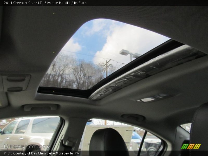 Silver Ice Metallic / Jet Black 2014 Chevrolet Cruze LT
