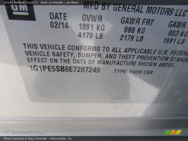Silver Ice Metallic / Jet Black 2014 Chevrolet Cruze LT