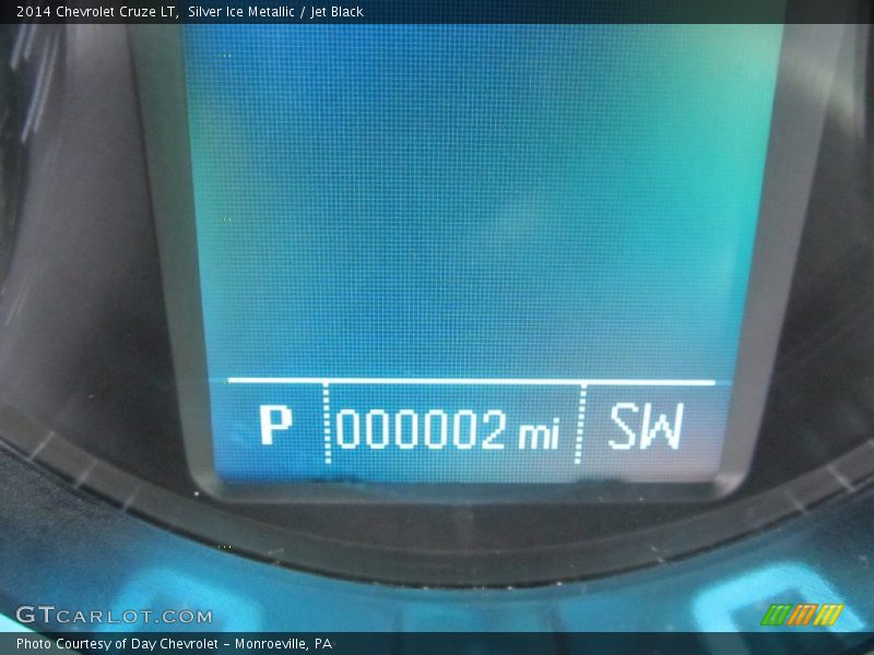 Silver Ice Metallic / Jet Black 2014 Chevrolet Cruze LT