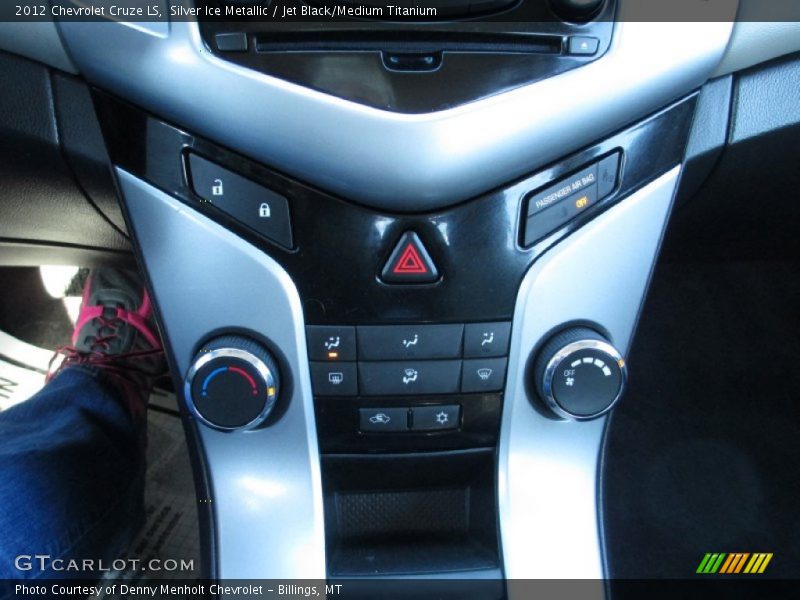 Silver Ice Metallic / Jet Black/Medium Titanium 2012 Chevrolet Cruze LS