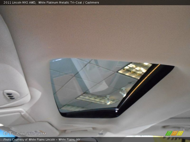 White Platinum Metallic Tri-Coat / Cashmere 2011 Lincoln MKS AWD