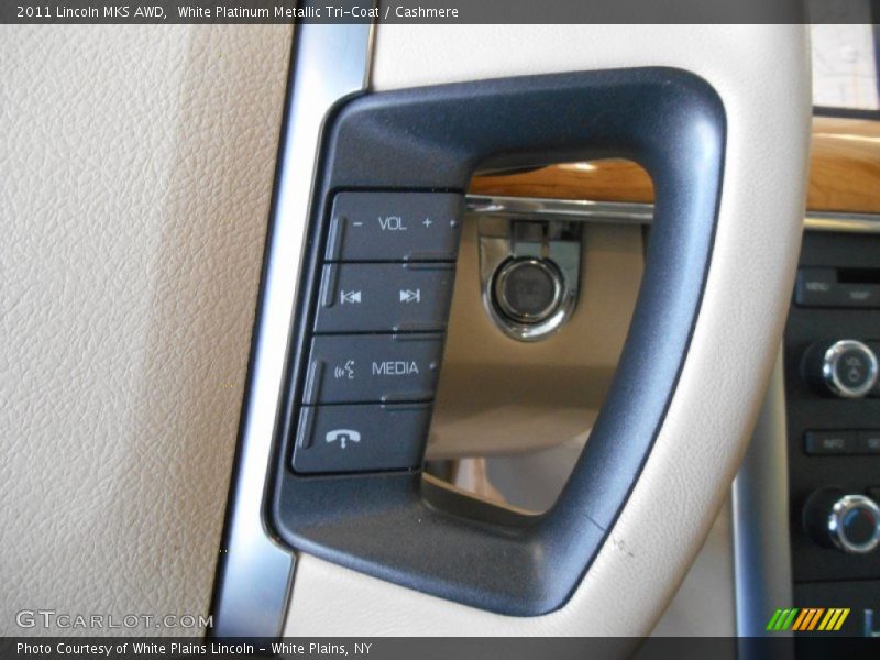 White Platinum Metallic Tri-Coat / Cashmere 2011 Lincoln MKS AWD